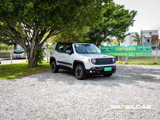 JEEP RENEGADE 2.0 16V TURBO DIESEL TRAILHAWK 4P 4X4 AUTOMÁTICO JEEP RENEGADE 2.0 16V TURBO DIESEL TRAILHAWK 4P 4X4 AUTOMÁTICO